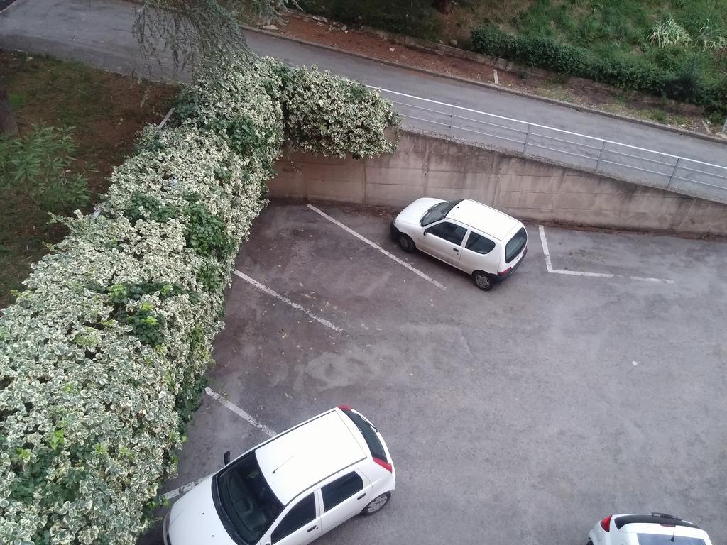 Accogliente E Ospitale B&B Perugia Kültér fotó